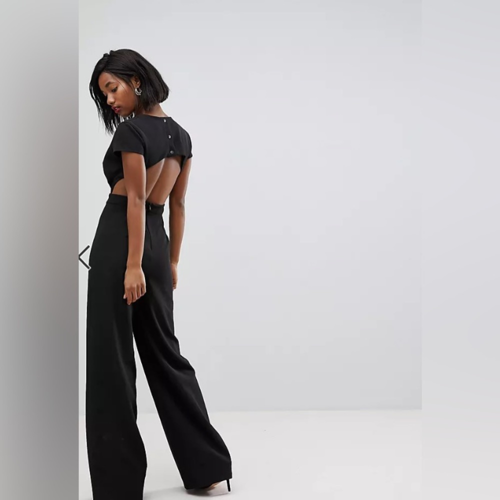 BRAND NEW ASOS Black Plunge Neck Jumpsuit, US 2